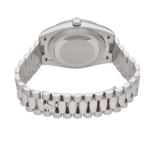 Rolex Day-Date 40 228396 TBR